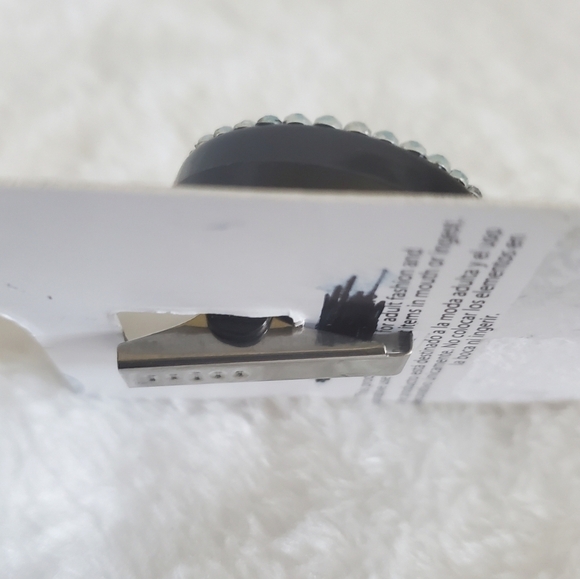 Free Spirit Retractable Arrow Bling Rhinstone Embellished ID Badge Reel NWT - Picture 9 of 9